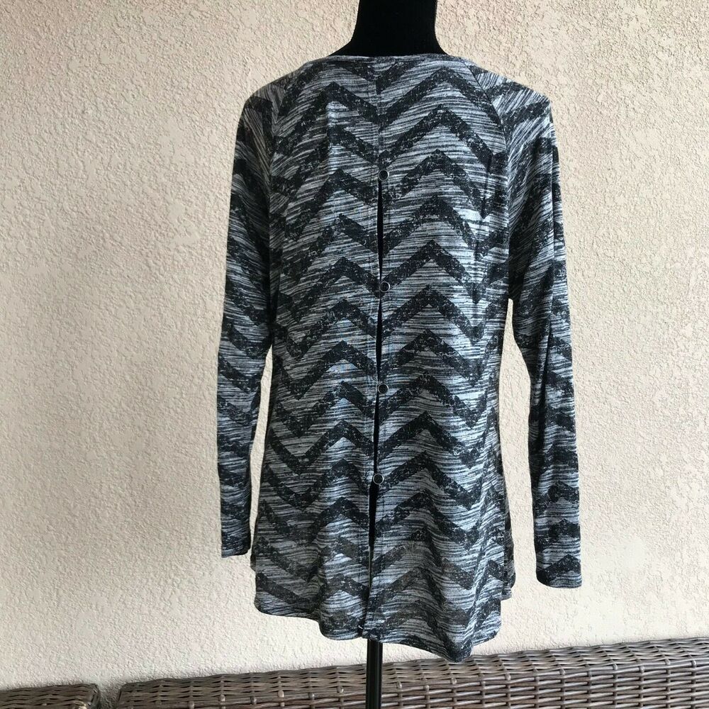 Soulmates Womens Blouse Size XL Black Gray Chevron Knit Top Shirt - Picture 5 of 9
